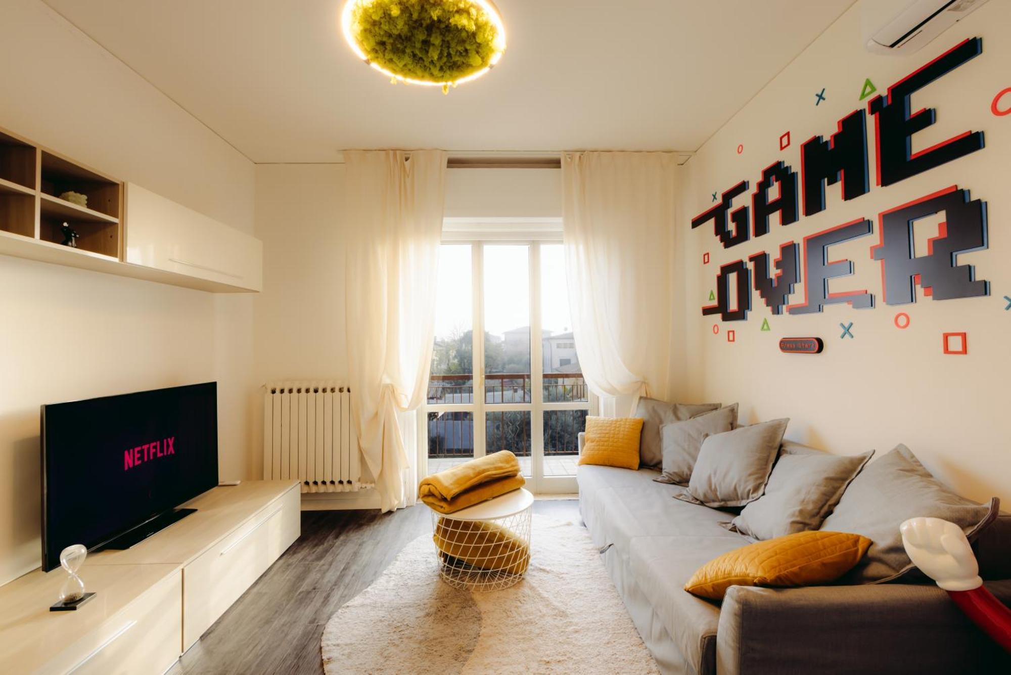 Arcade House Verona Fiera Netflix + Videogame Εξωτερικό φωτογραφία